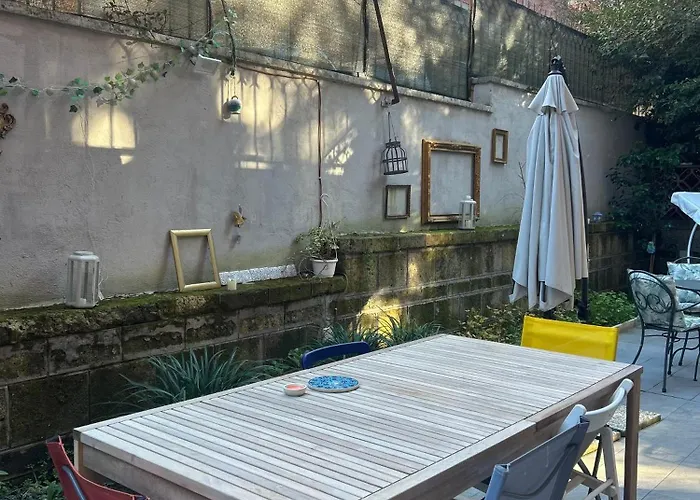 Happy House With Private Garden Apartamento